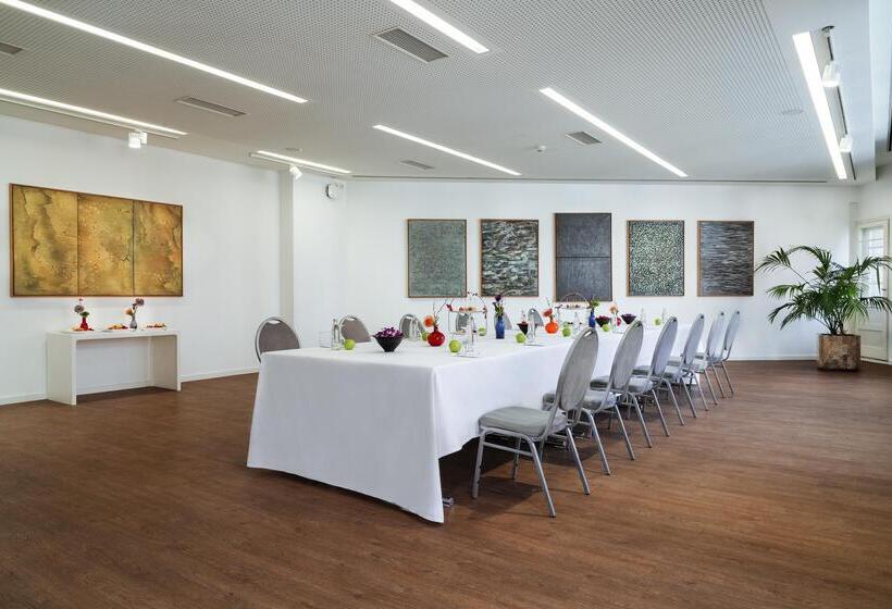 هتل Ellington Berlin