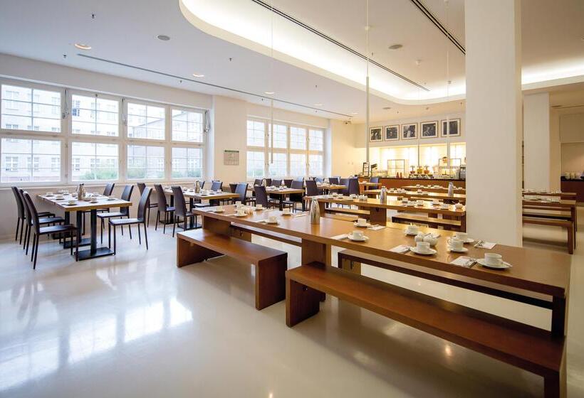 هتل Ellington Berlin