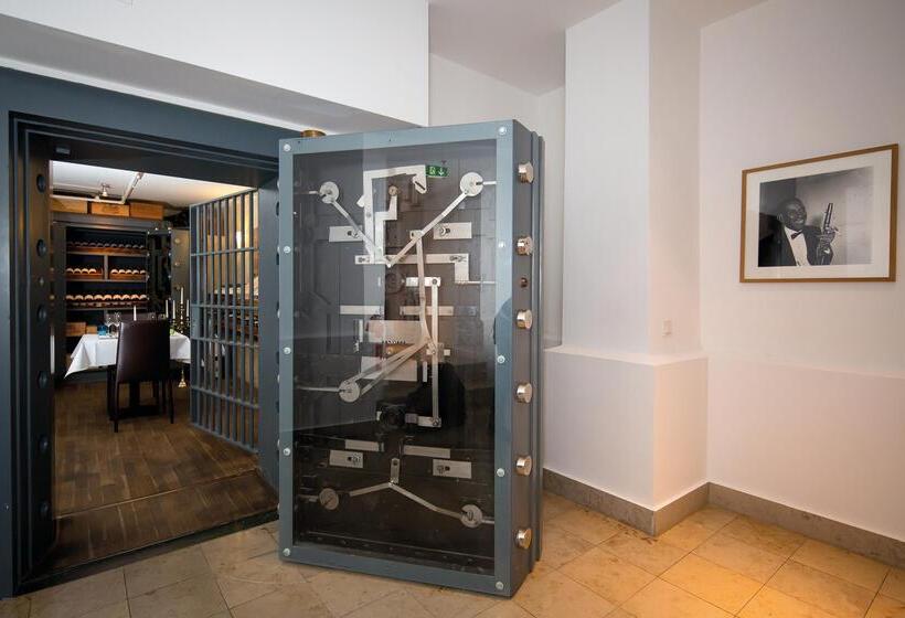 هتل Ellington Berlin