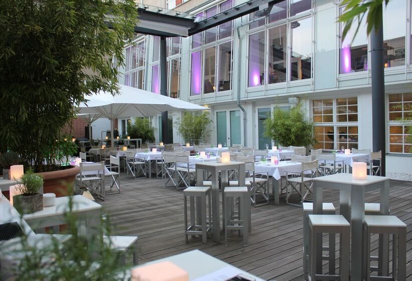 هتل Ellington Berlin