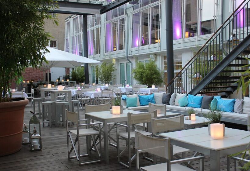 هتل Ellington Berlin