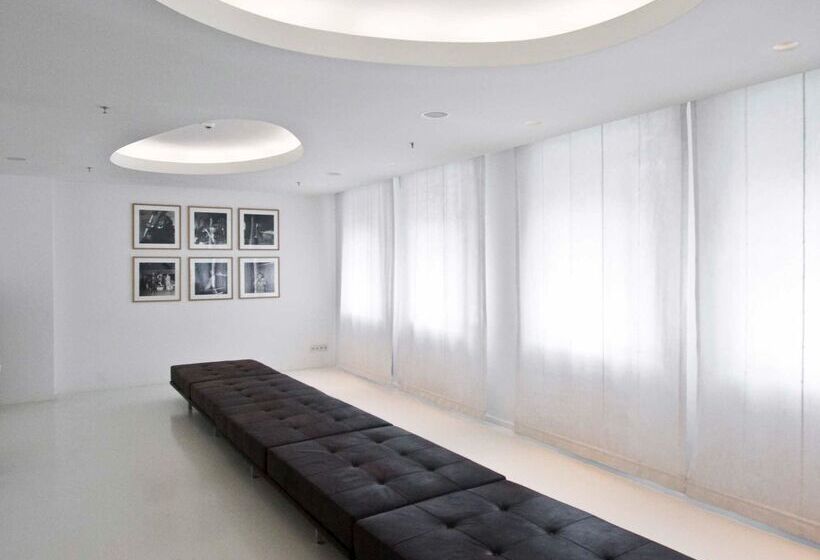 هتل Ellington Berlin