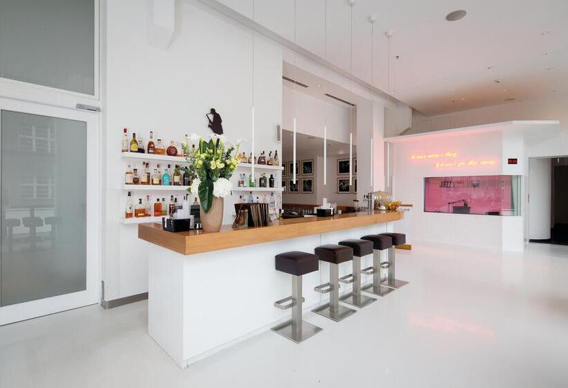 هتل Ellington Berlin