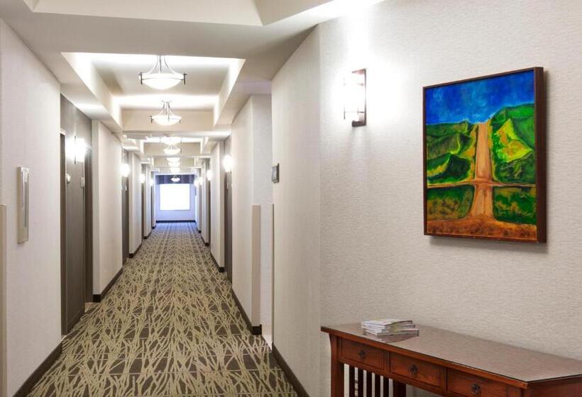 فندق Gold Eagle Lodge