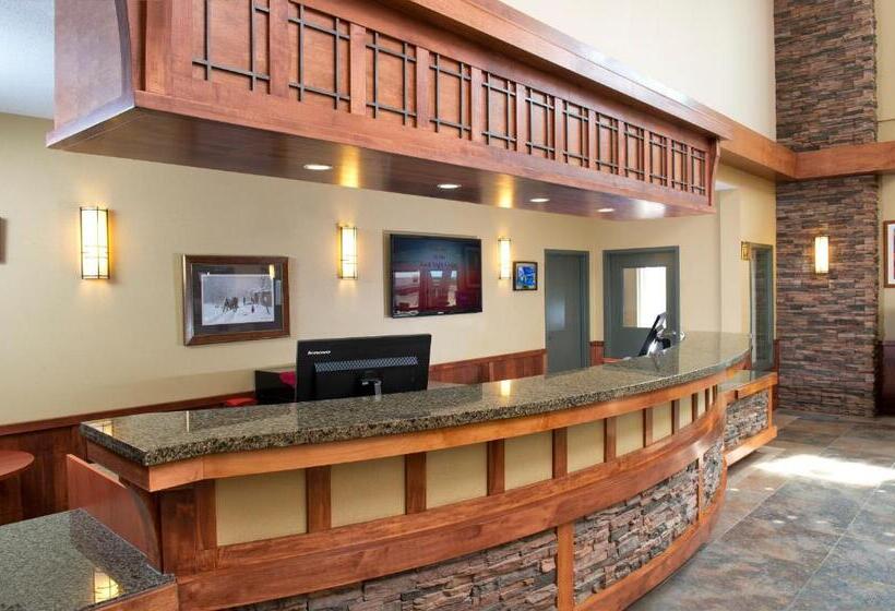 בית מלון כפרי Gold Eagle Lodge