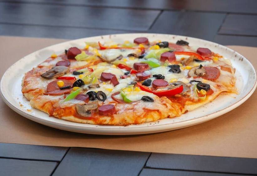 هتل Golden Orange