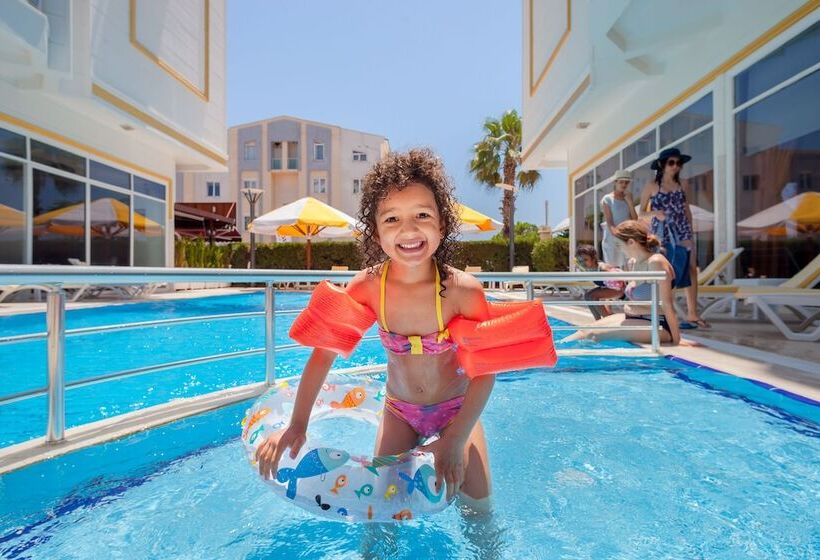 هتل Golden Orange