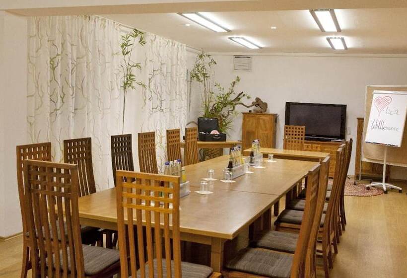 בית מלון כפרי Henry