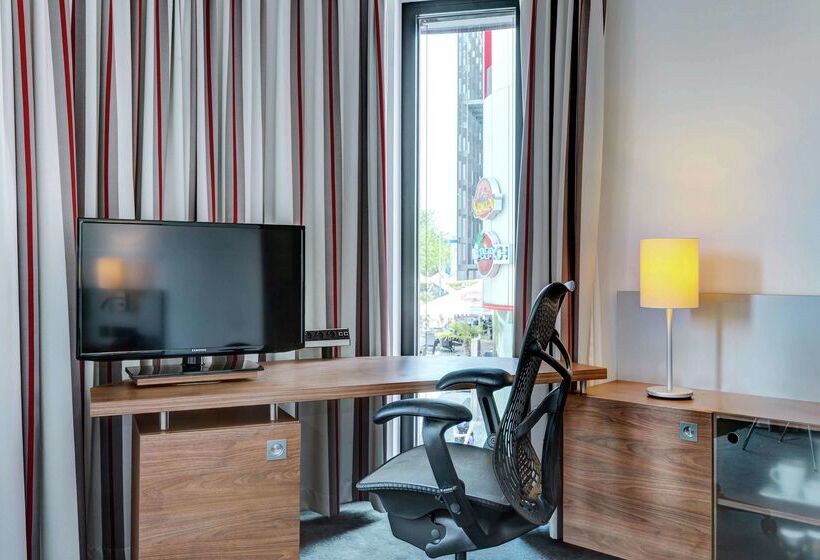 酒店 Hilton Garden Inn Stuttgart Neckarpark