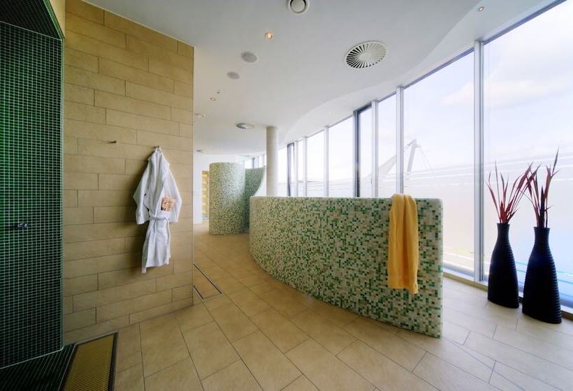 酒店 Hilton Garden Inn Stuttgart Neckarpark