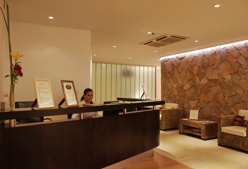 酒店 Howard Johnson By Wyndham San Pedro