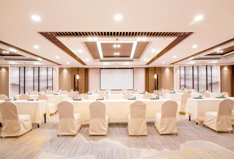 Otel Jin Jiang Pine City