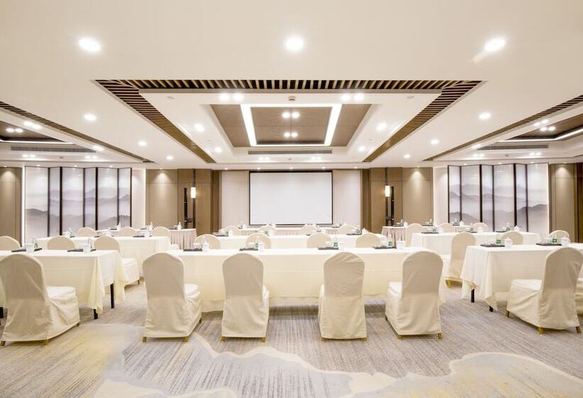 Otel Jin Jiang Pine City