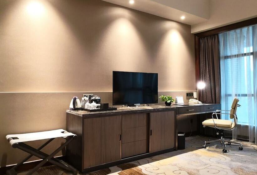 Otel Jin Jiang Pine City