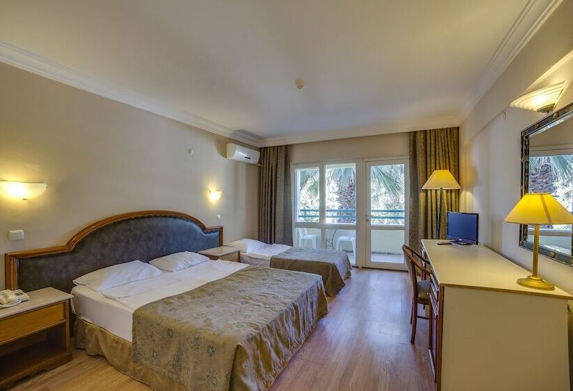 Отель La Santa Maria