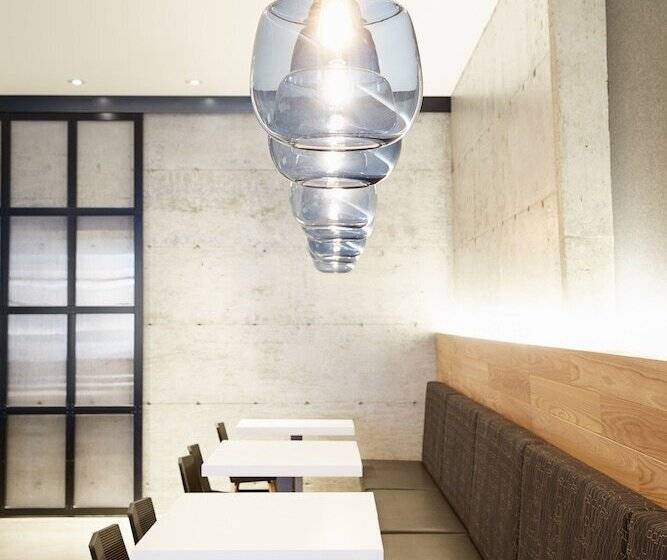 בית מלון כפרי Le Dauphin Montreal Centreville