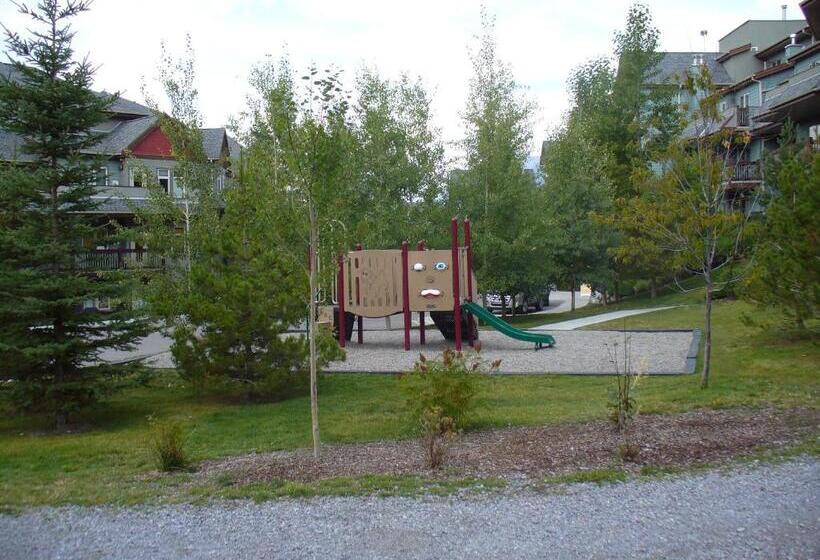 בית מלון כפרי Lodges At Canmore