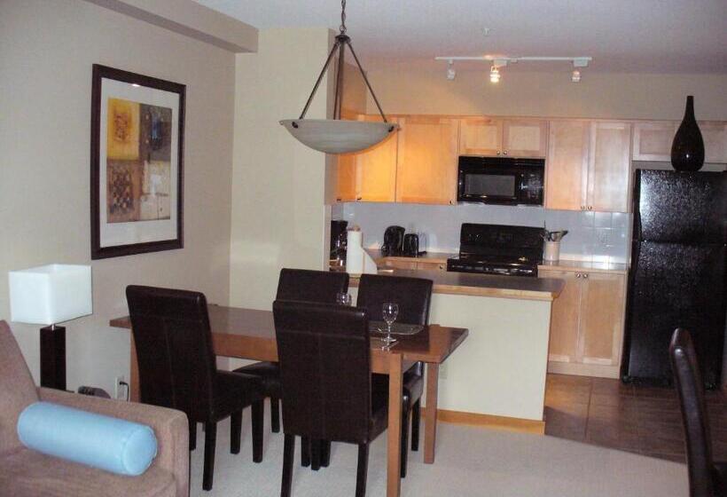 בית מלון כפרי Lodges At Canmore