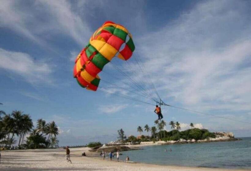 فندق Parai Beach Resort & Spa