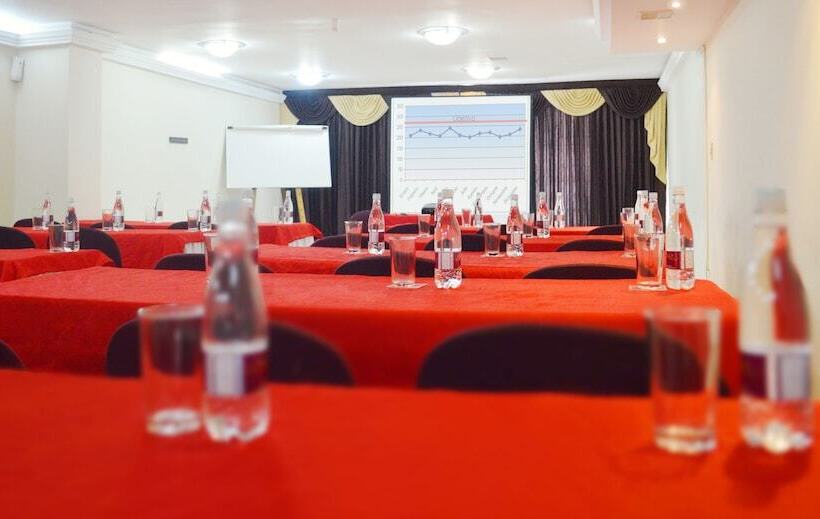 هتل Plaza Versalles