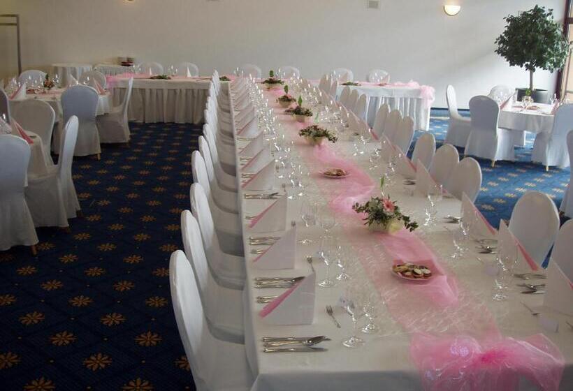 Primavera Hotel & Congress Centre