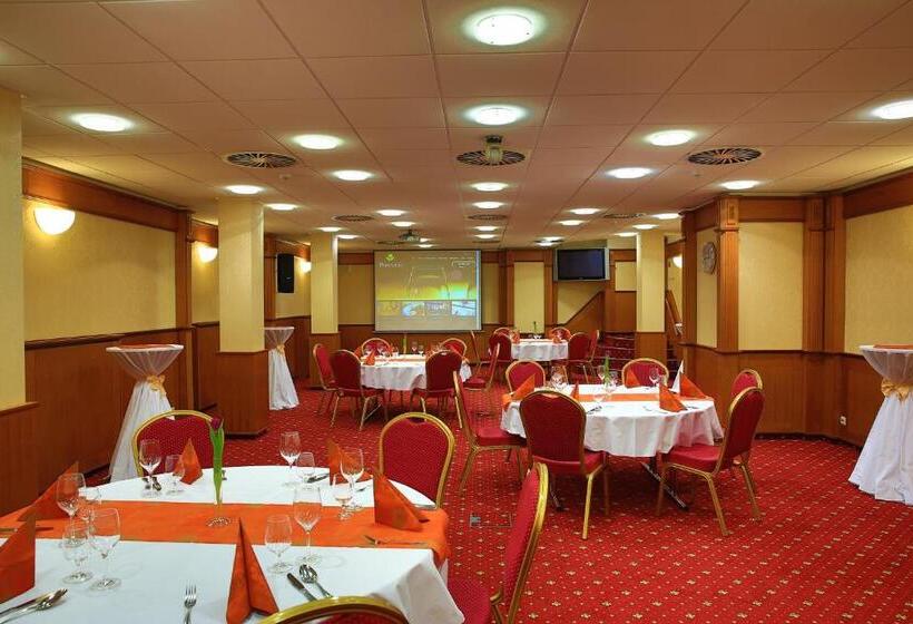 Primavera Hotel & Congress Centre