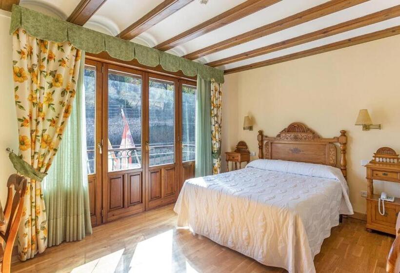 هتل Puerta Sepúlveda