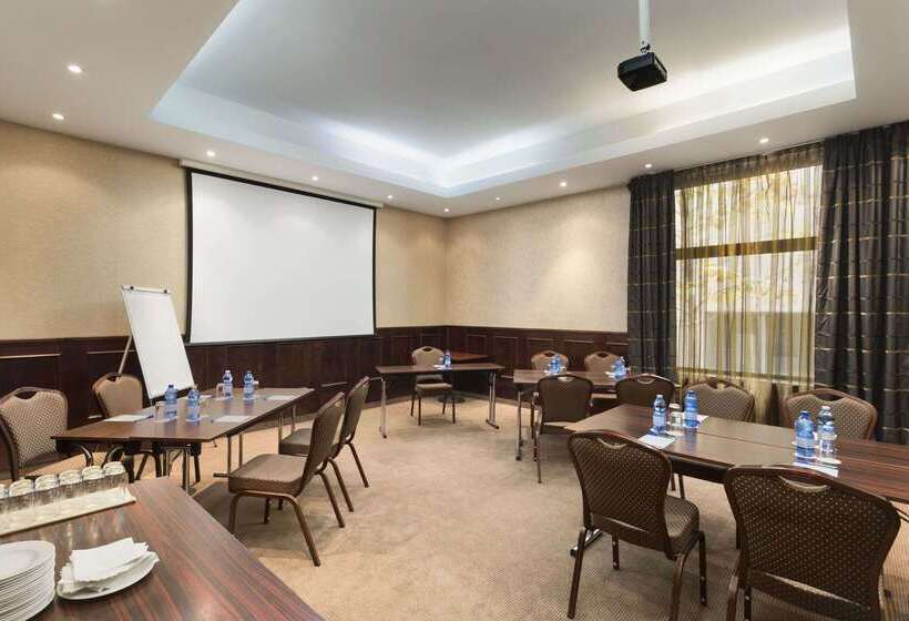 Ramada Hotel & Suites By Wyndham Bucharest North