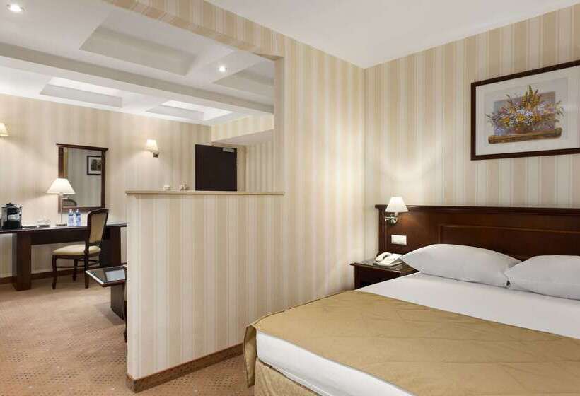 Ramada Hotel & Suites By Wyndham Bucharest North