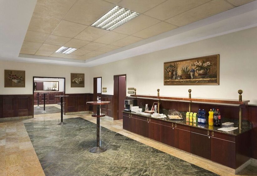 Ramada Hotel & Suites By Wyndham Bucharest North