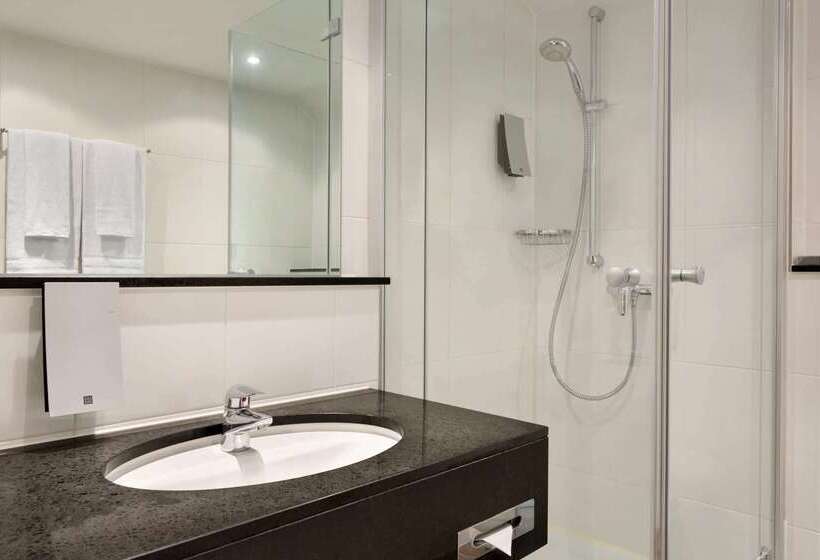 Отель Ramada By Wyndham München Airport