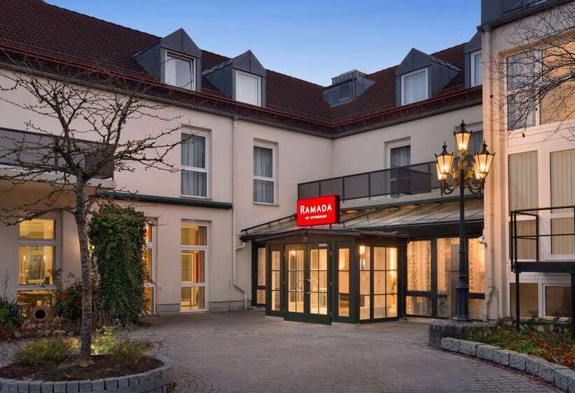 Отель Ramada By Wyndham München Airport