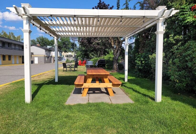 ホテル Recreation Inn And Suites