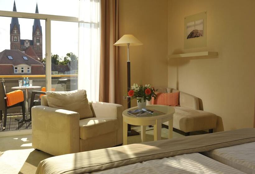 هتل Resort Mark Brandenburg & Fontane Therme