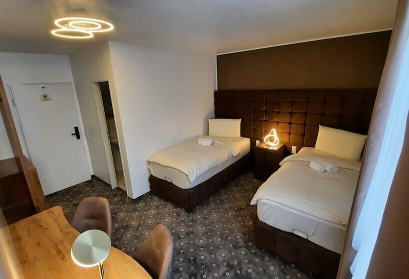 בית מלון כפרי Rüttenscheider Stern