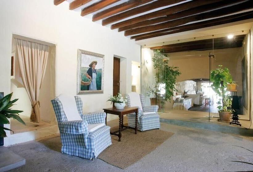 Сельский отель Pula Golf Resort