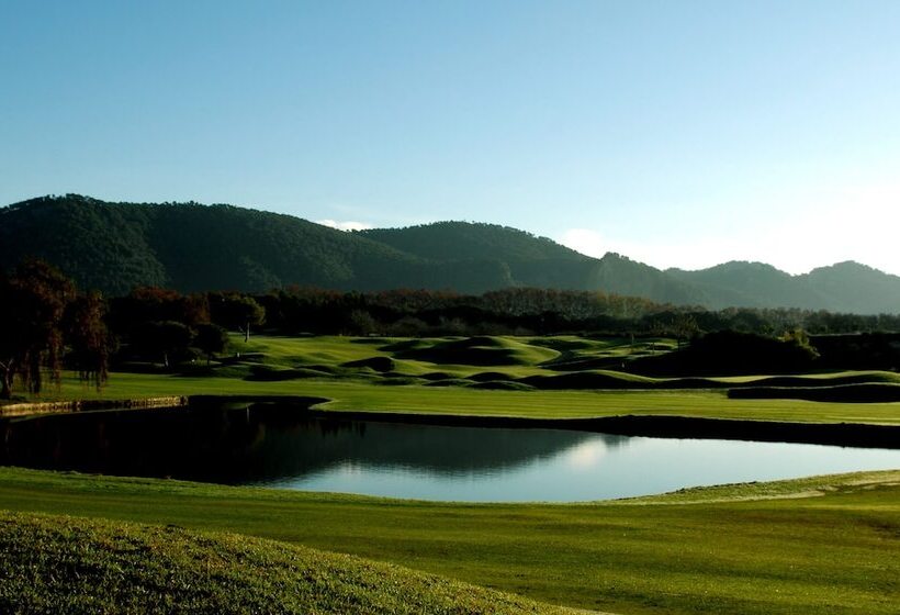 Сельский отель Pula Golf Resort