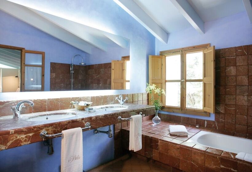 Сельский отель Pula Golf Resort