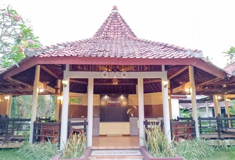 Отель Senggigi Reef