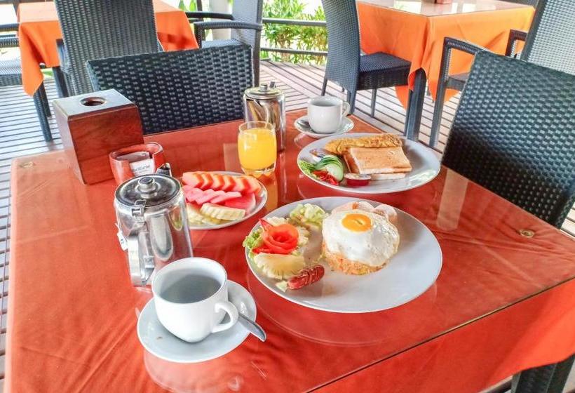 酒店 Senggigi Reef