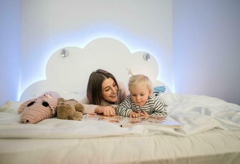 هتل Styles München Ost Messe