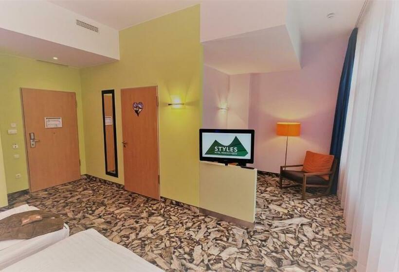 هتل Styles München Ost Messe