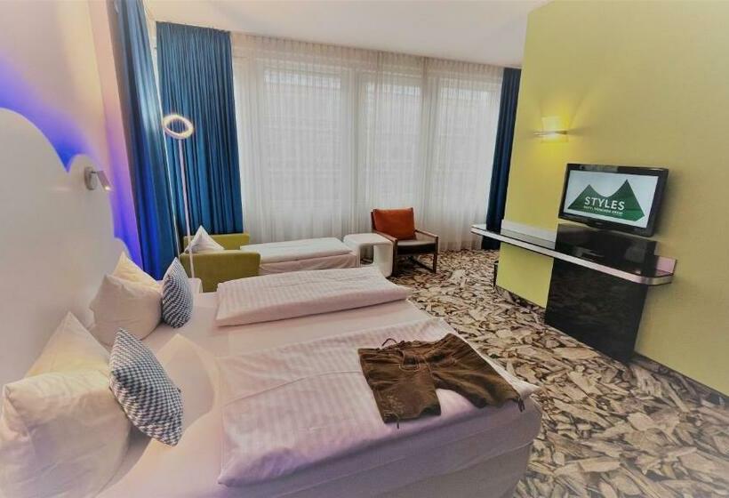 هتل Styles München Ost Messe