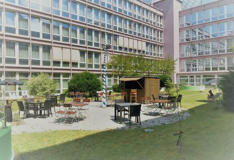 هتل Styles München Ost Messe