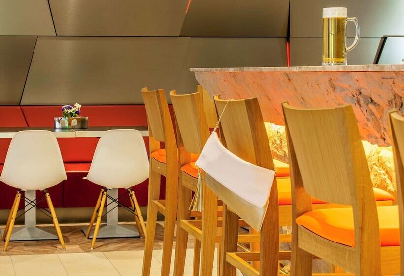 هتل Styles München Ost Messe