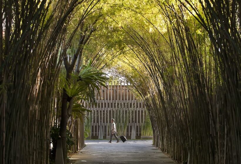 Отель The Elysian Boutique Villa