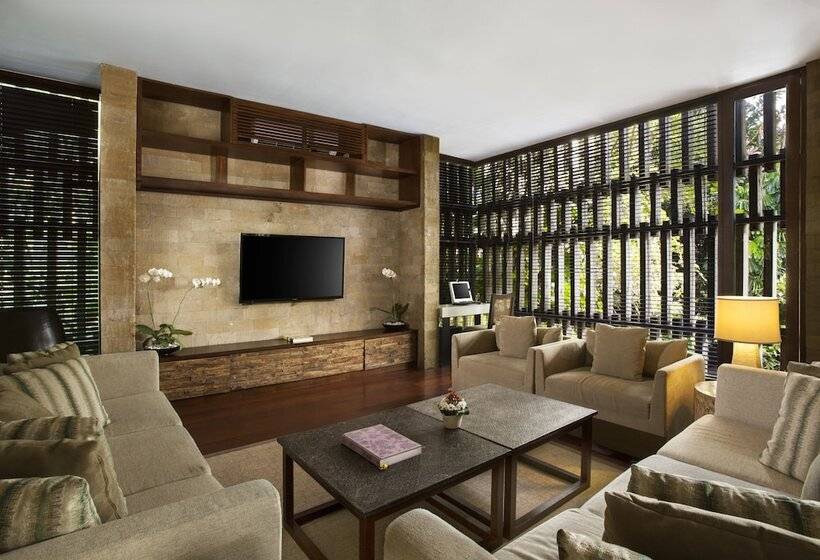 Отель The Elysian Boutique Villa