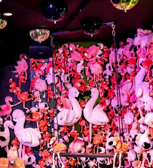 هتل The Flamingo
