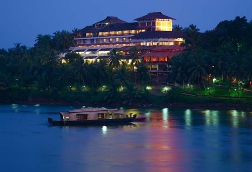 Отель The Raviz Kadavu