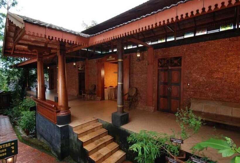 Отель The Raviz Kadavu